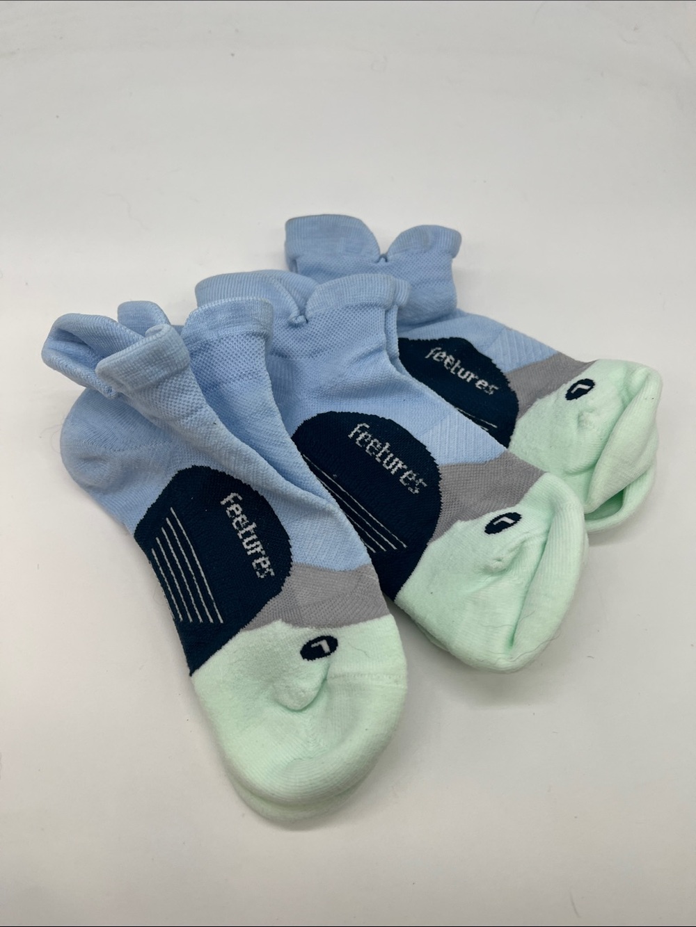 Feetures Elite light Cushion No Show Tab Running Socks Medium 3 Pack New